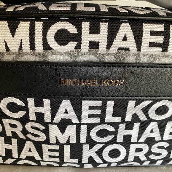 SOLD! NWT Michael Kors Kenly Pocket Crossbody - Picture 7 of 16